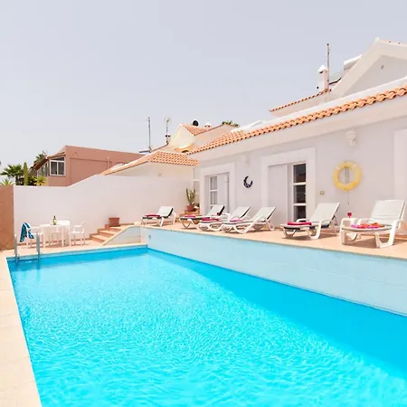 Lovely 4 Bedroom *