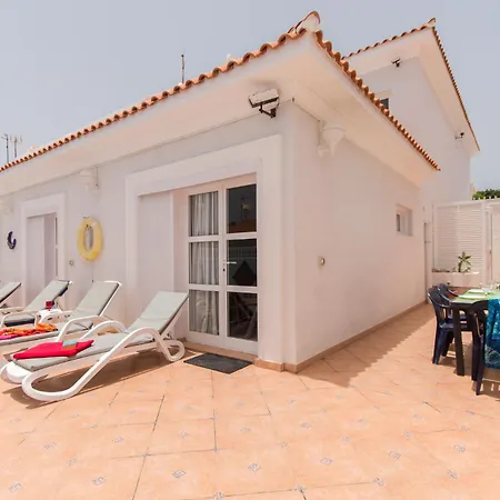 Lovely 4 Bedroom كالاو سالفاجي