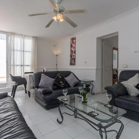 Lovely 4 Bedroom * كالاو سالفاجي
