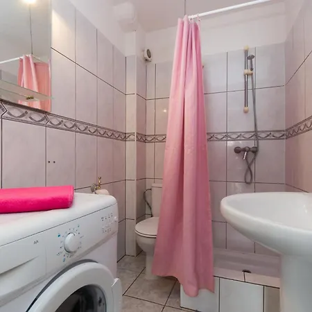 Lovely 4 Bedroom كالاو سالفاجي